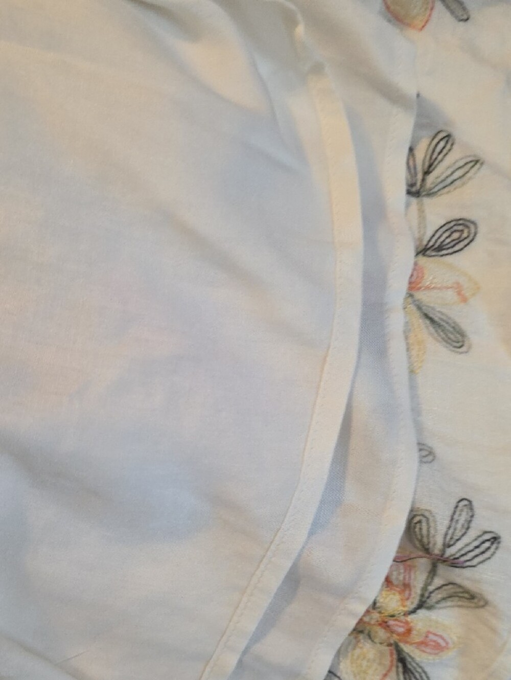 Easel Cream Embroidered Puff-Sleeve Floral Midi Dress - Picture 5 of 6